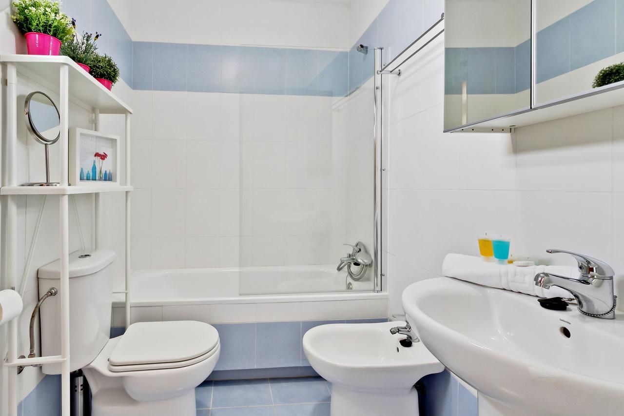 Апартаменты Del Parque Flats - Ollerias Duplex Малага Экстерьер фото